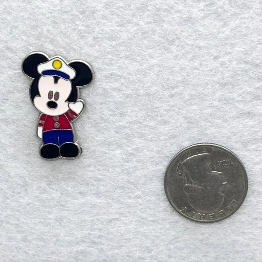🔮 5/$25 Disney Cruise‎ Line Mickey Sailor Pin